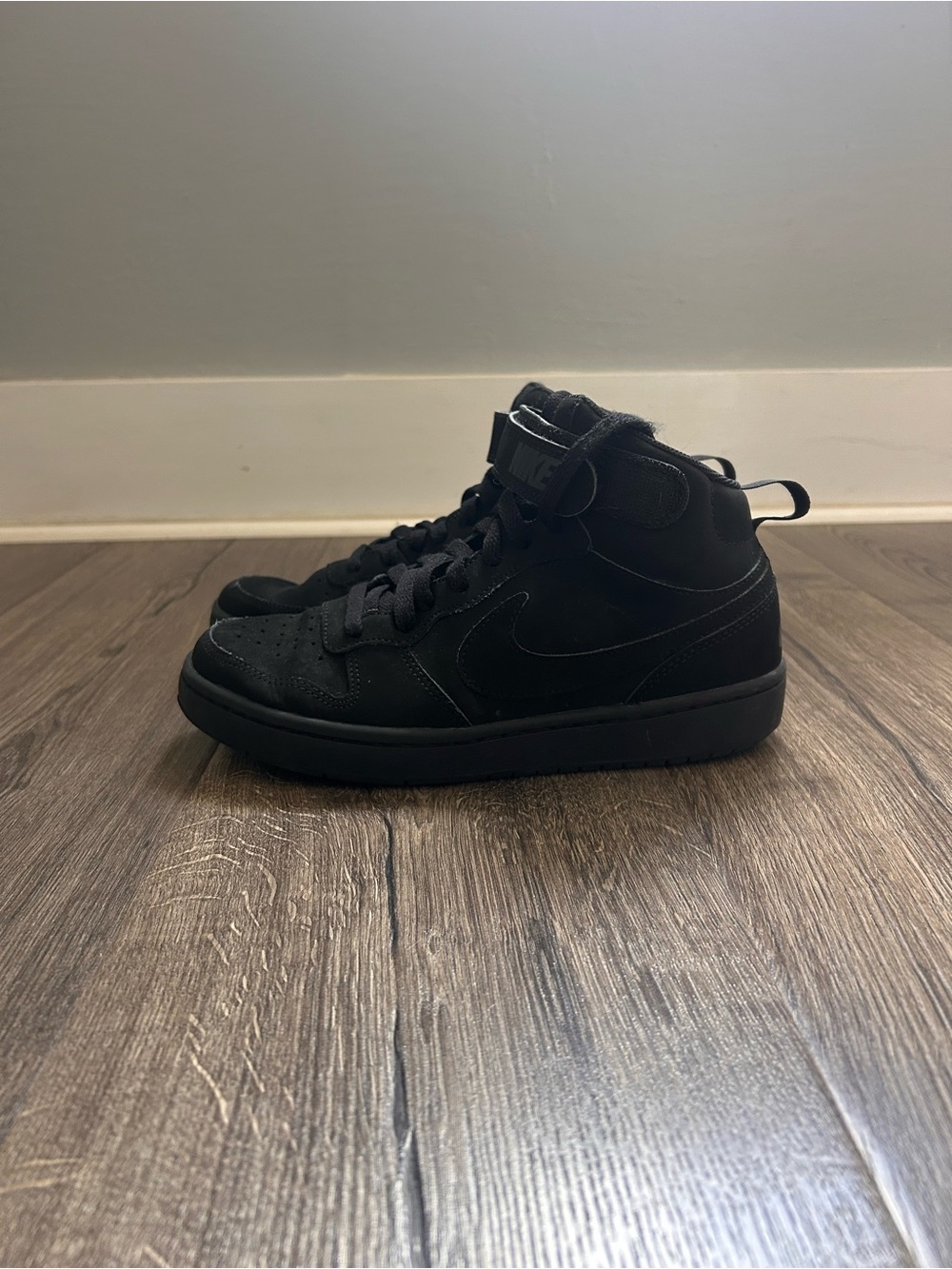 Nike Court Borough Mid 2 High-Top Sneakers